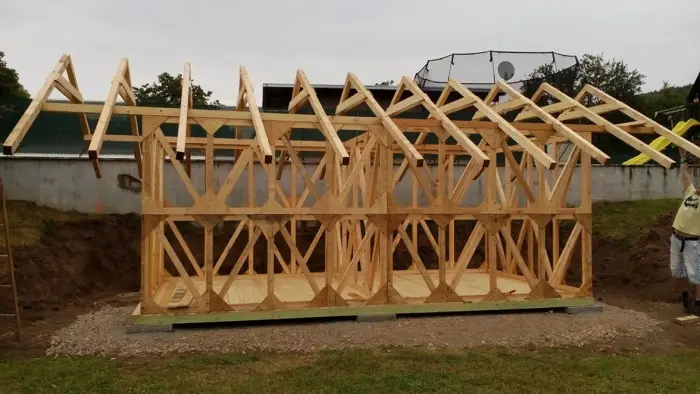 Záhradný domček 600 × 312 — fotografia 11