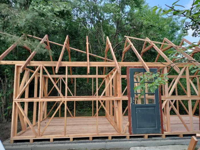 Konštrukcia 800 × 400 — fotografia 5
