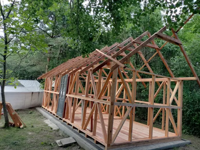 Konštrukcia 800 × 400 — fotografia 9